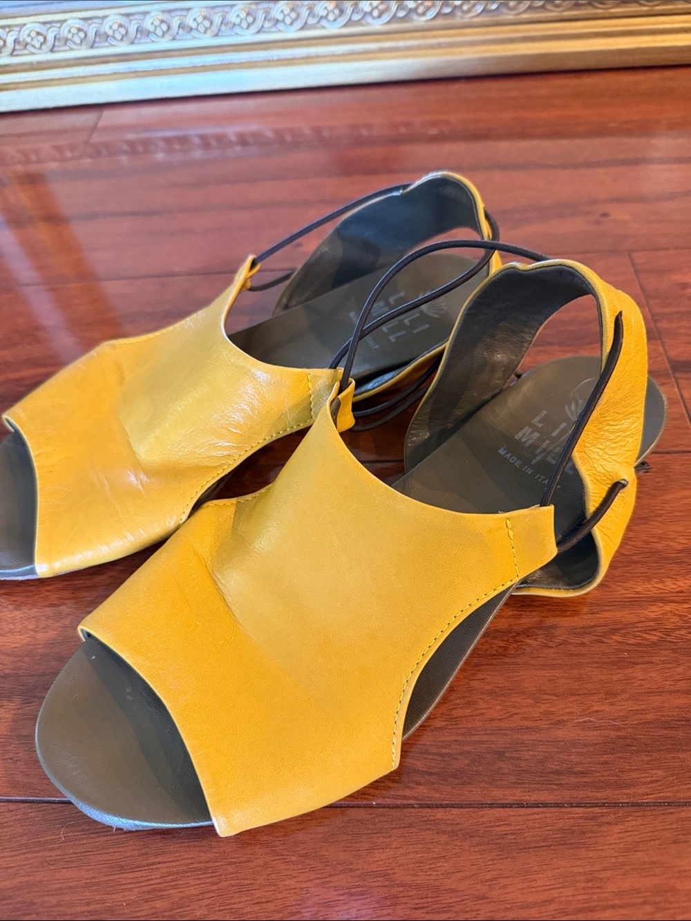 Vero Cuoio Lili Mill Yellow Open-Toe Slingback Sandals